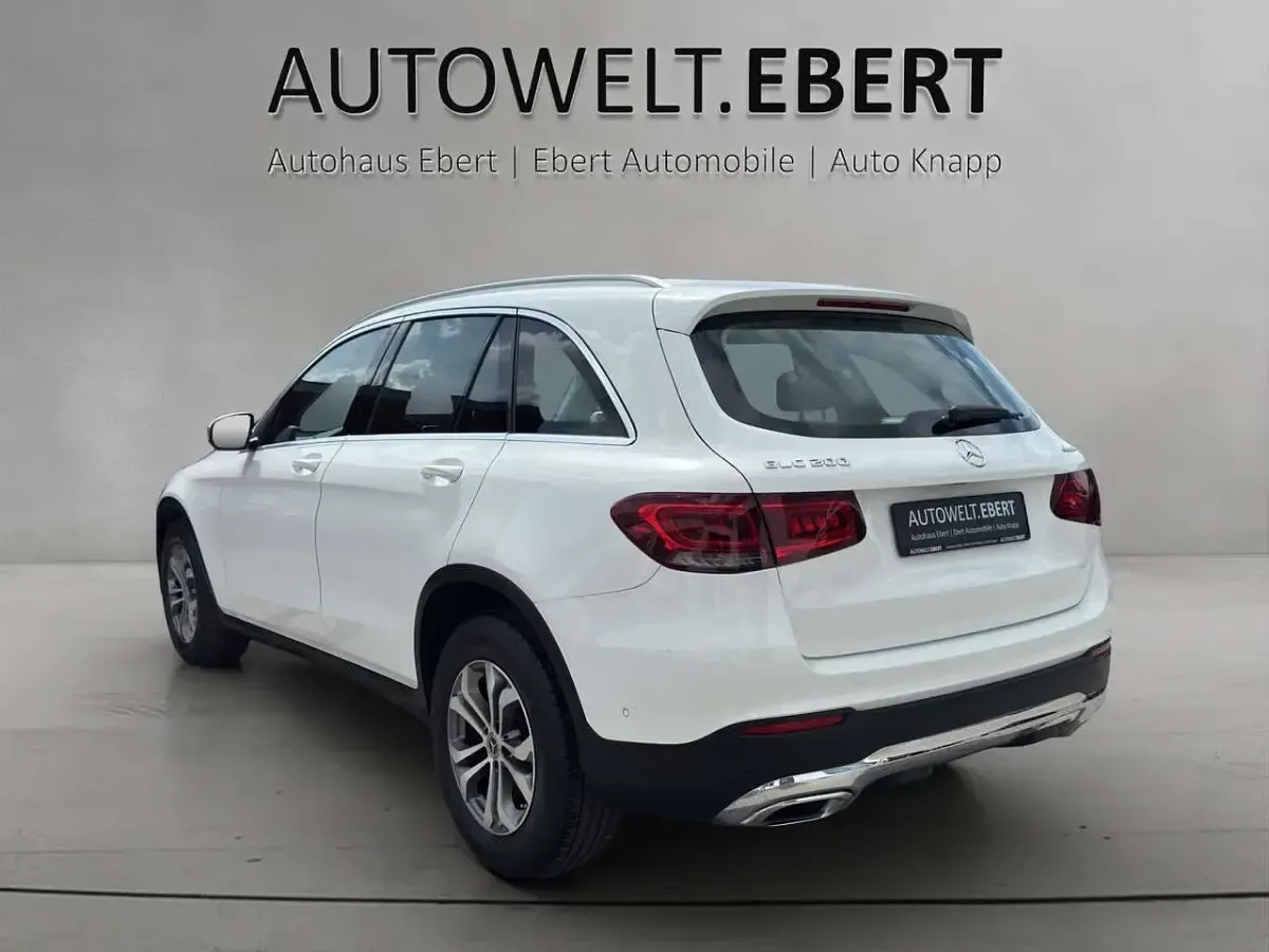 Gebraucht Mercedes GLC200 197 PS (144 kW) 2019 Weiß SUV