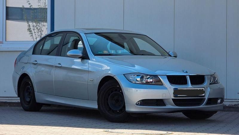 Gebraucht BMW 320 163 PS (119 kW) 2007 Silber Limousine