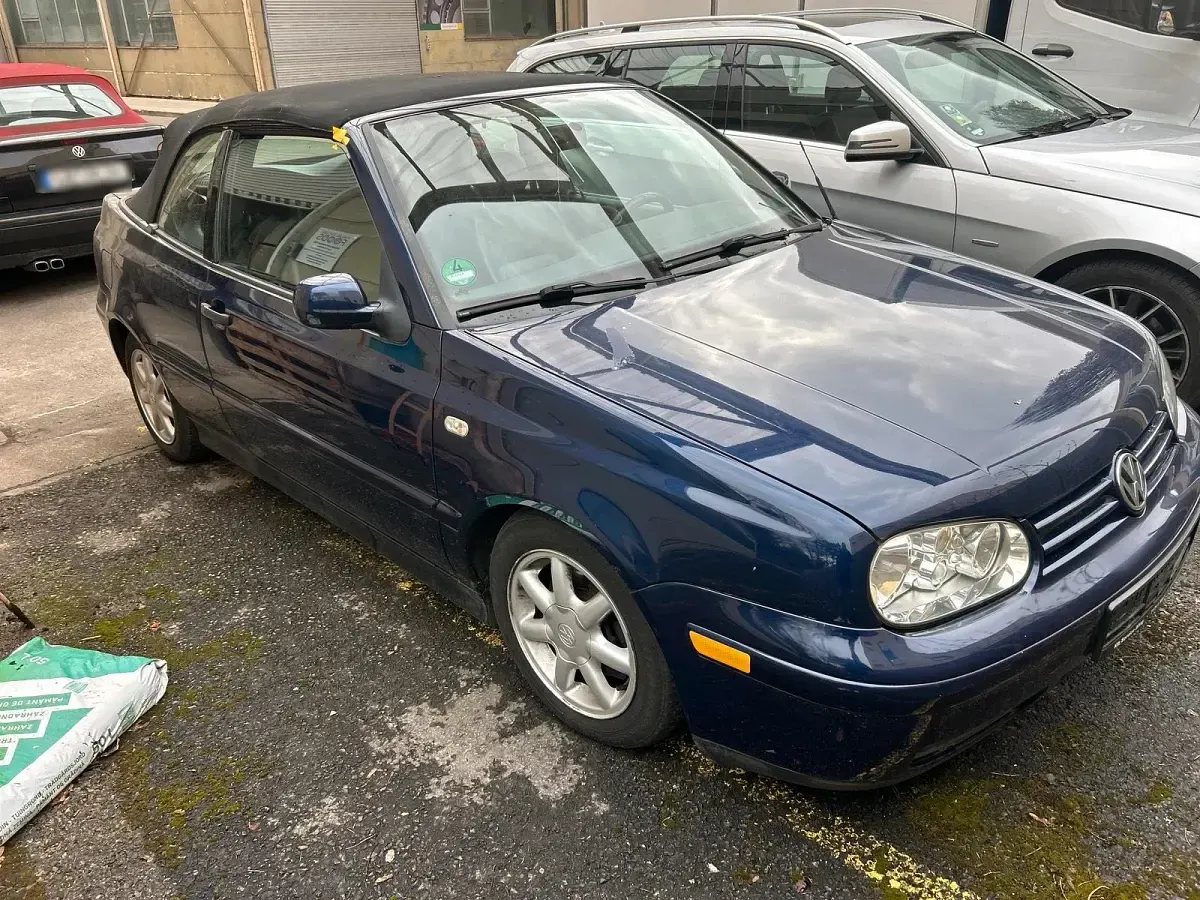 Używany VW Golf 116 KM (85 kW) 2002 Niebieski Kabriolet