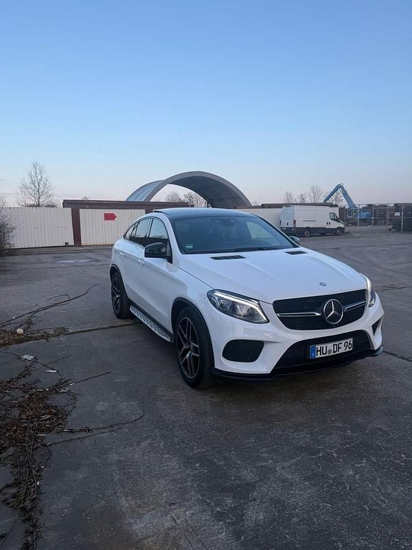 Weiß Gebraucht 2016 Mercedes GLE350 AMG Coupé | 33.500 € (Fairer Preis) - Bild 1/4