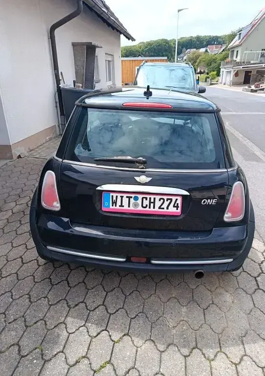 Occasion Mini ONE 90 PK (66 kW) 2005 Zwart Hatchback