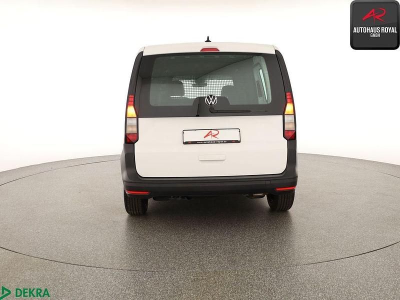 Second-hand VW Caddy 114 CP (83 kW) 2022 Alb Monovolum