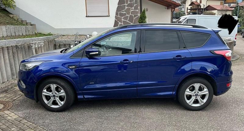 Gebraucht Ford Kuga ST-Line 242 PS (177 kW) 2018 Blau SUV