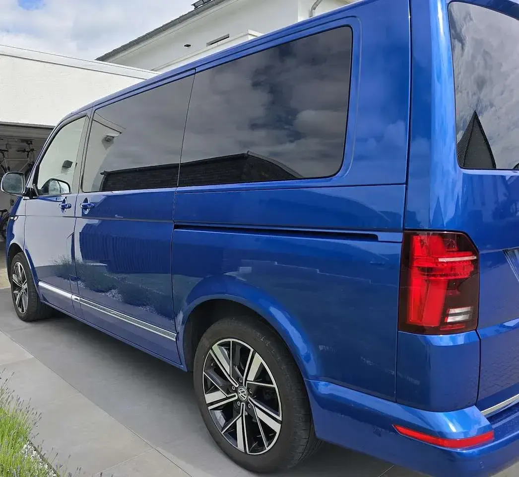 Gebraucht VW Multivan Highline 199 PS (146 kW) 2020 Blau Van / Kleinbus