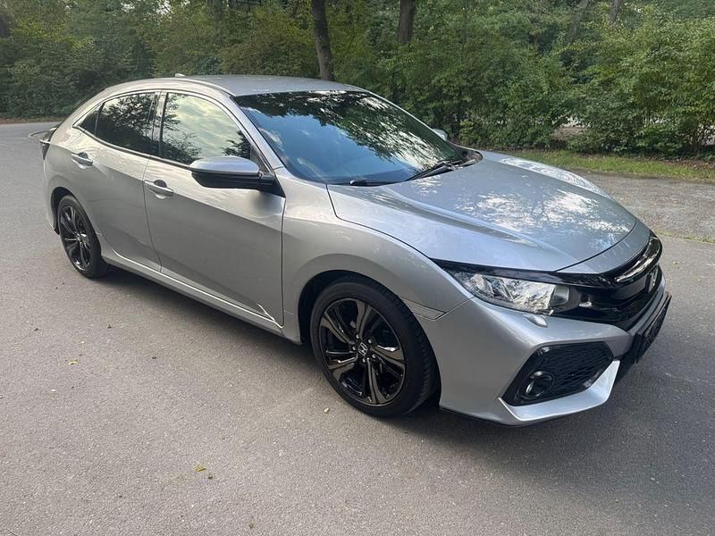 Gebraucht Honda Civic Elegance 126 PS (92 kW) 2019 Silber Limousine