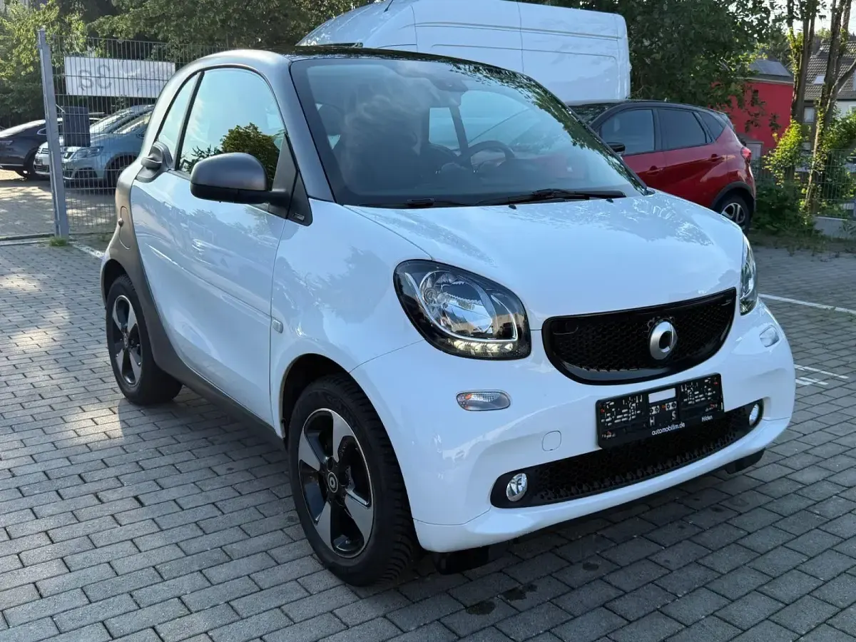 Gebraucht Smart ForTwo Coupé 90 PS (66 kW) 2019 Weiß Coupé