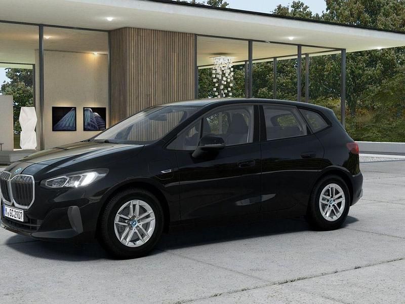 Gebraucht BMW 225 Active Tourer Comfort Edition 245 PS (180 kW) 2022 Schwarz ii (schwarz) Van / Kleinbus