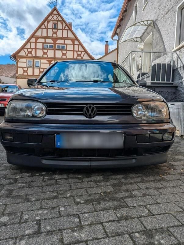 Violet Gebraucht 1995 VW Golf III GT Limousine | 2.499 € - Bild 1/4