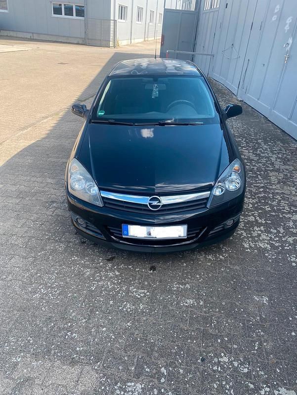 Schwarz Gebraucht 2005 Opel Astra Coupé | 1.400 € (Fairer Preis) - Bild 1/4