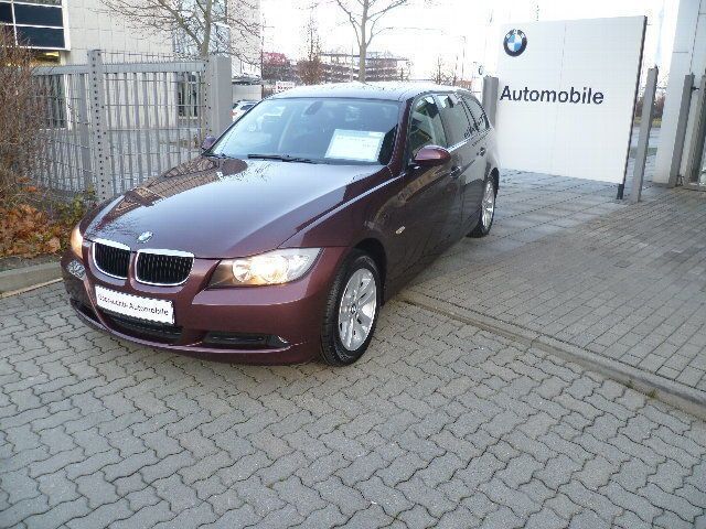 Rot metallic Gebraucht 2006 BMW 318 Advantage Kombi | 17.450 € - Bild 1/4