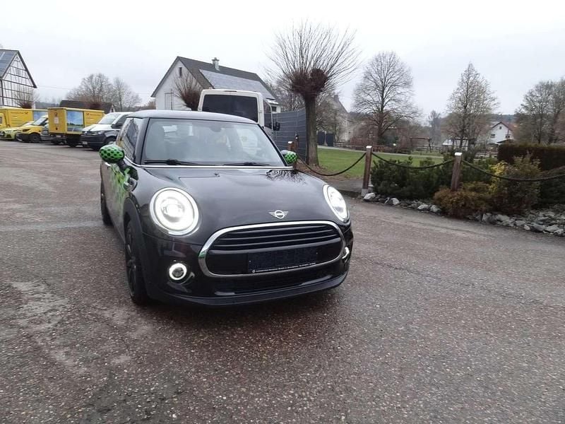 Gebraucht Mini Cooper 136 PS (100 kW) 2020 Midnight black metallic Kleinwagen
