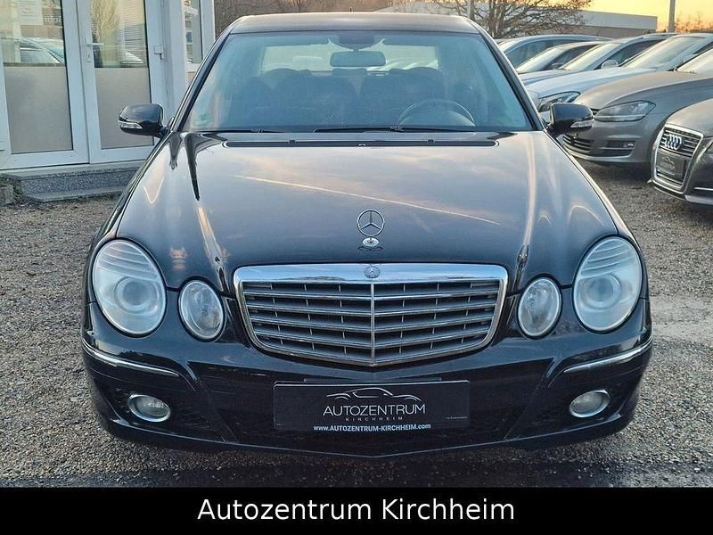 Gebraucht Mercedes E280 Elegance 190 PS (139 kW) 2008 Schwarz Limousine