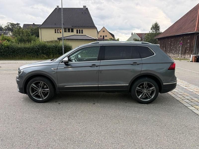 Gebraucht VW Tiguan Allspace Highline 239 PS (175 kW) 2018 Grau SUV