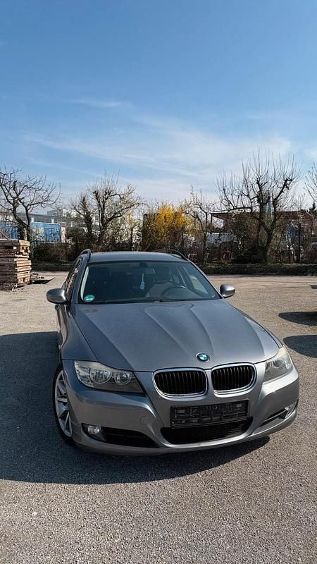 Gebraucht BMW 318 143 PS (105 kW) 2008 Grau Kombi