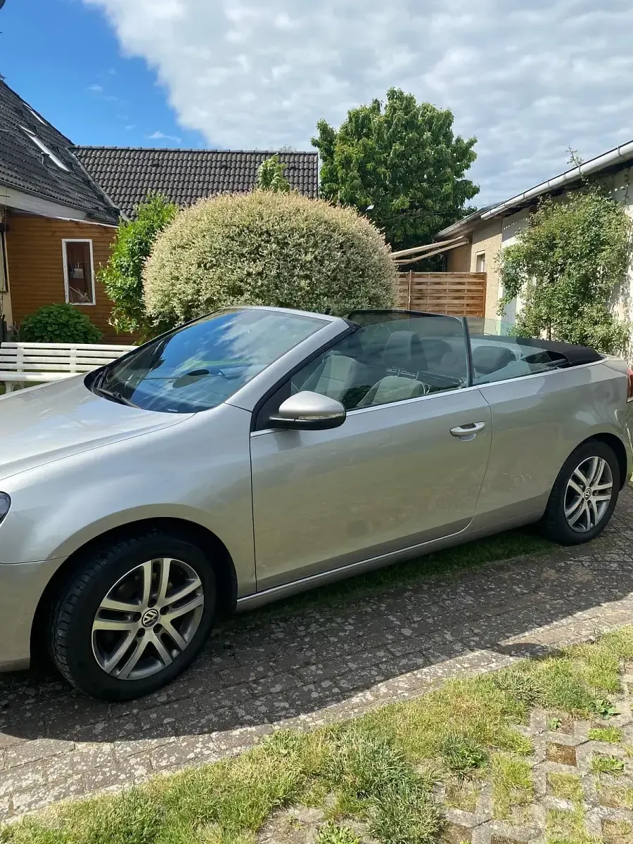 Gebraucht VW Golf 105 PS (77 kW) 2011 Silber Cabrio