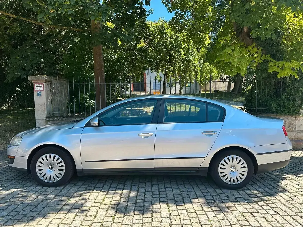 Gebraucht VW Passat 140 PS (102 kW) 2008 Silber Limousine