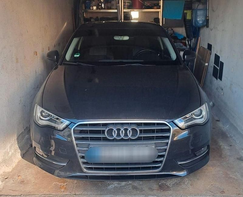 Braun Gebraucht 2014 Audi A3 Attraction Limousine | 8.099 € (Fairer Preis) - Bild 1/4