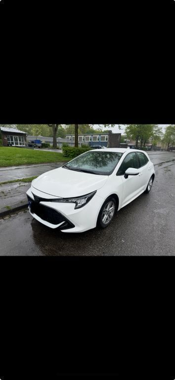 Weiß Gebraucht 2019 Toyota Corolla Team Limousine | 12.500 € (Guter Preis) - Bild 1/4