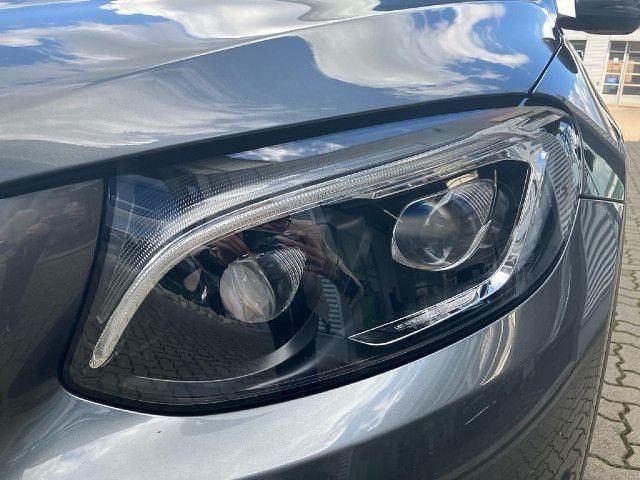 Grau Gebraucht 2016 Mercedes GLC220 SUV | 24.590 € (Superpreis) - Bild 1/4