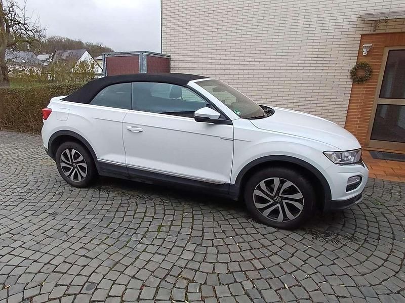 Gebraucht VW T-Roc Cabriolet Active 110 PS (80 kW) 2021 Weiß Cabrio