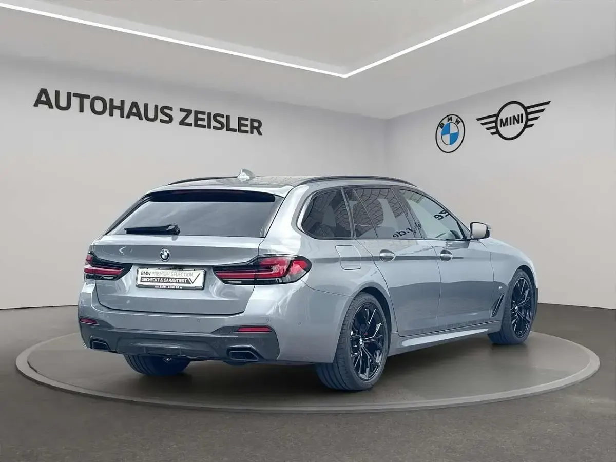 Gebraucht BMW 540 M Sport 340 PS (250 kW) 2023 Skyscraper grau Kombi