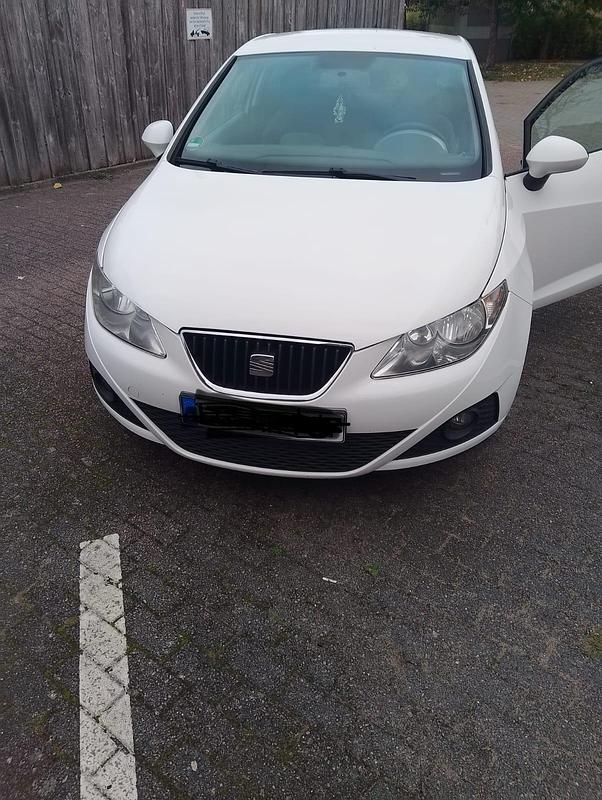 Weiß Gebraucht 2009 Seat Ibiza Kleinwagen | 1.900 € (Guter Preis) - Bild 1/4