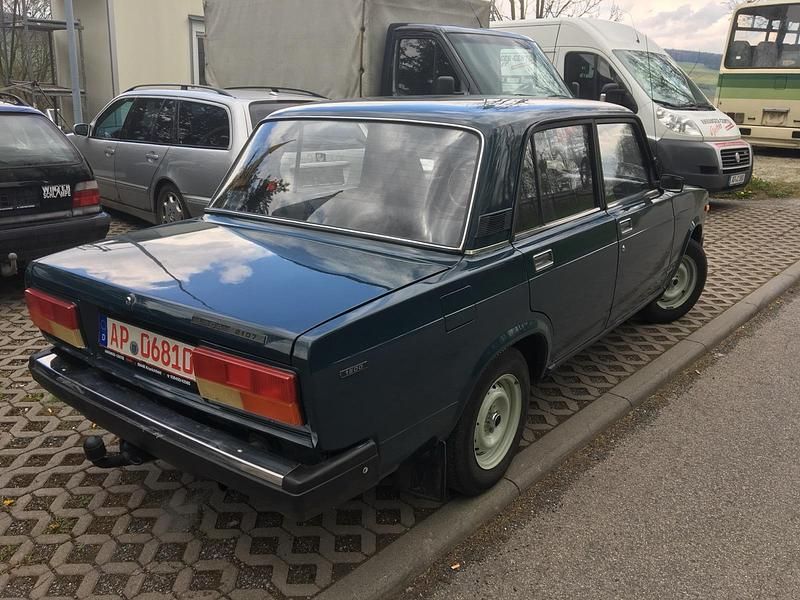 Second-hand Lada 2107 75 CP (55 kW) 1996 Berlinǎ