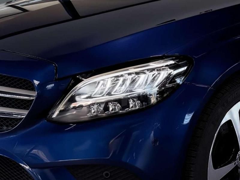 Gebraucht Mercedes C300e 320 PS (235 kW) 2021 Blau Limousine