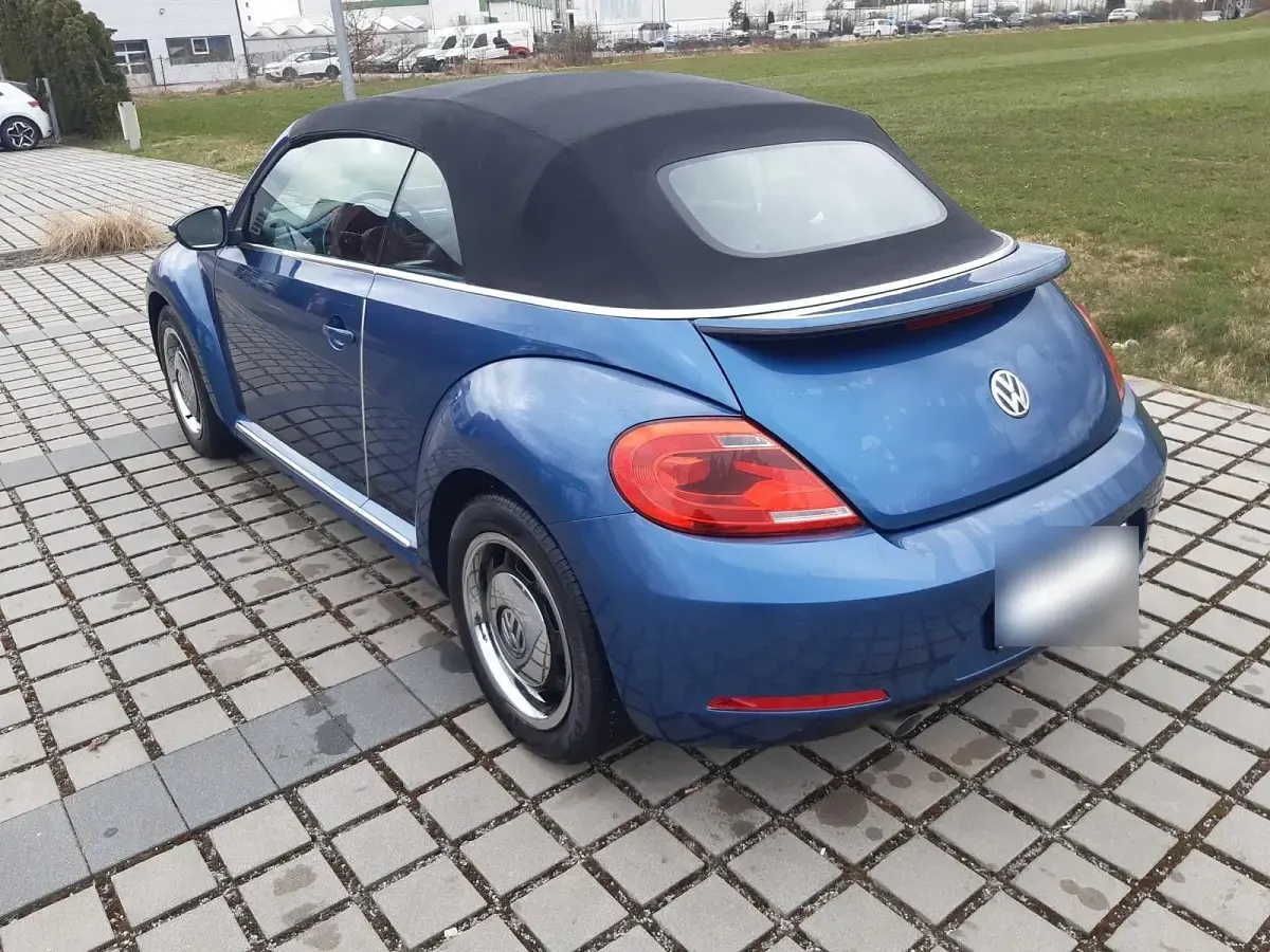 Gebraucht VW Beetle 110 PS (80 kW) 2016 Blau Kleinwagen