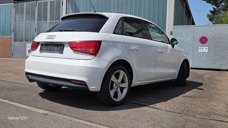 Gebraucht Audi A1 Sportback Design 82 PS (60 kW) 2016 Weiß Kleinwagen
