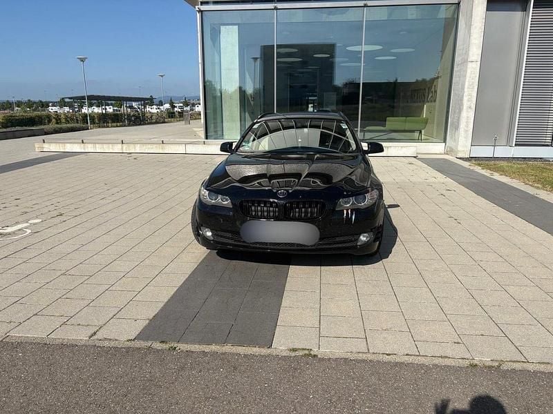 Second-hand BMW 530 258 CP (189 kW) 2012 Negru Break
