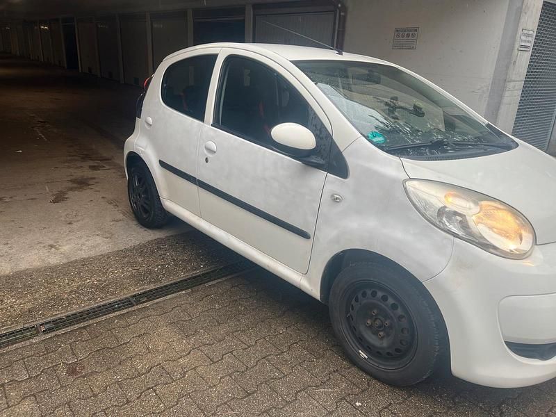 Gebraucht Citroën C1 68 PS (50 kW) 2009 Weiß Kleinwagen