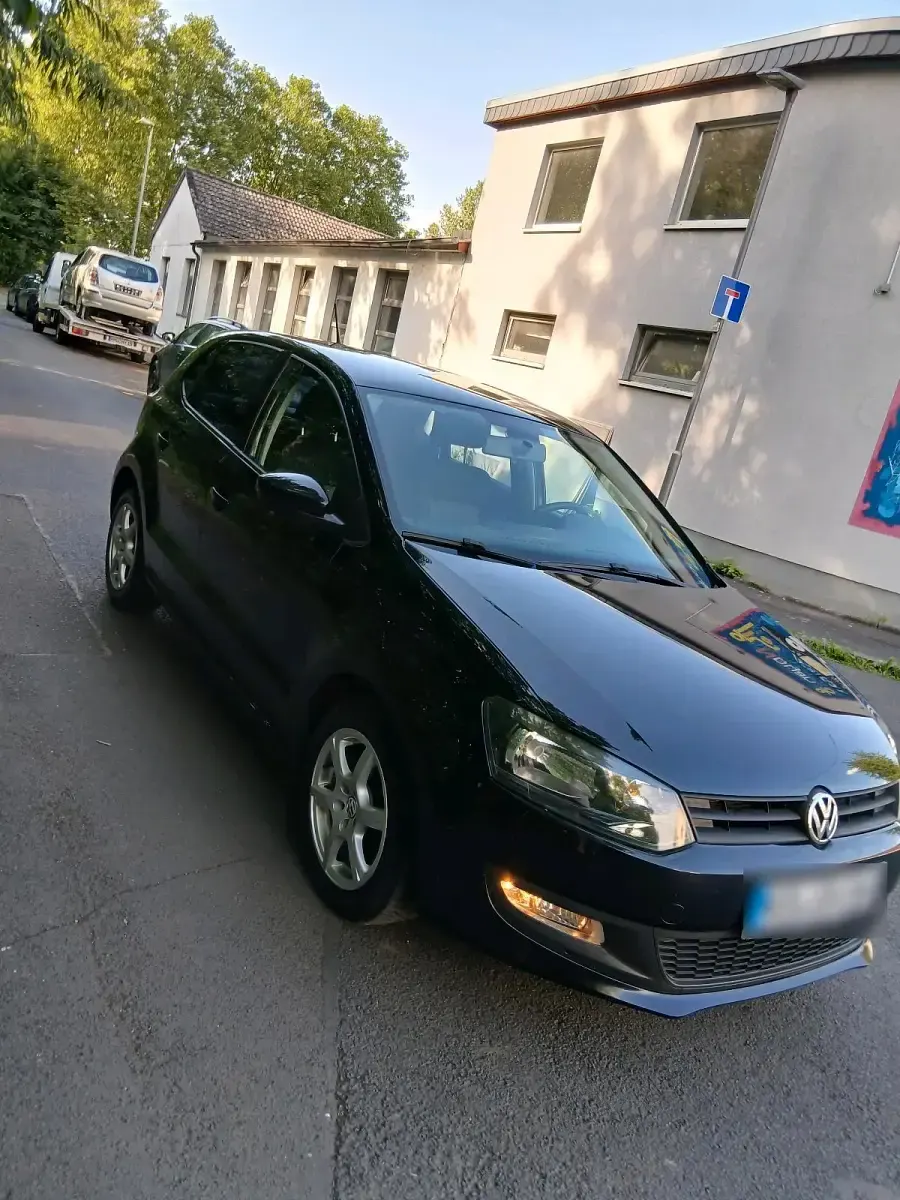 Gebraucht VW Polo 90 PS (66 kW) 2012 Schwarz Kleinwagen