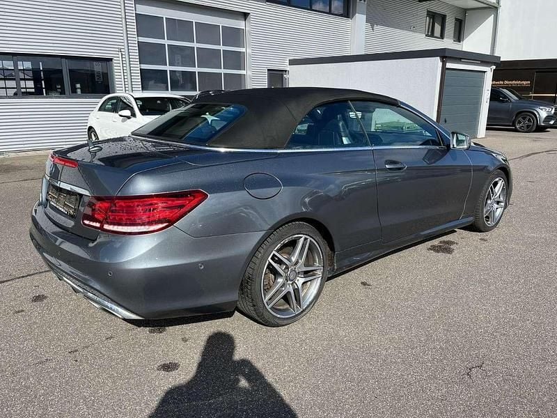 Gebraucht Mercedes E220 AMG 170 PS (125 kW) 2017 Grau Cabrio