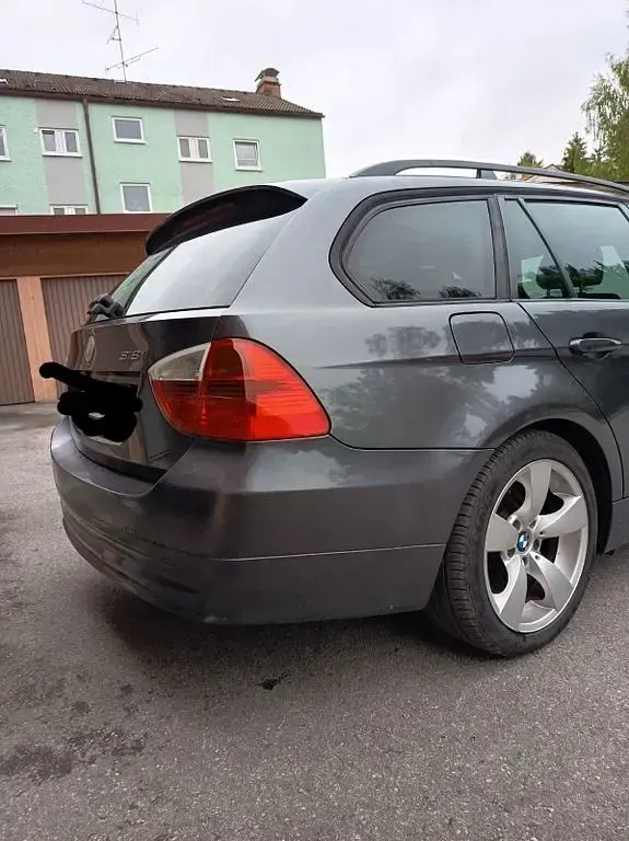 Gebraucht BMW 318 129 PS (94 kW) 2006 Grau Kombi