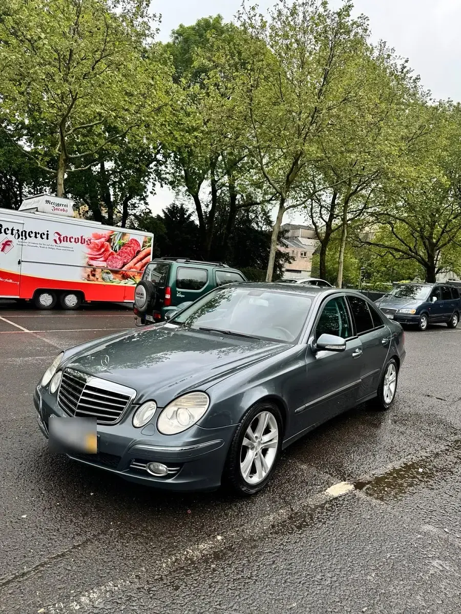 Brugt Mercedes E320 224 HK (164 kW) 2007 Brun Sedan