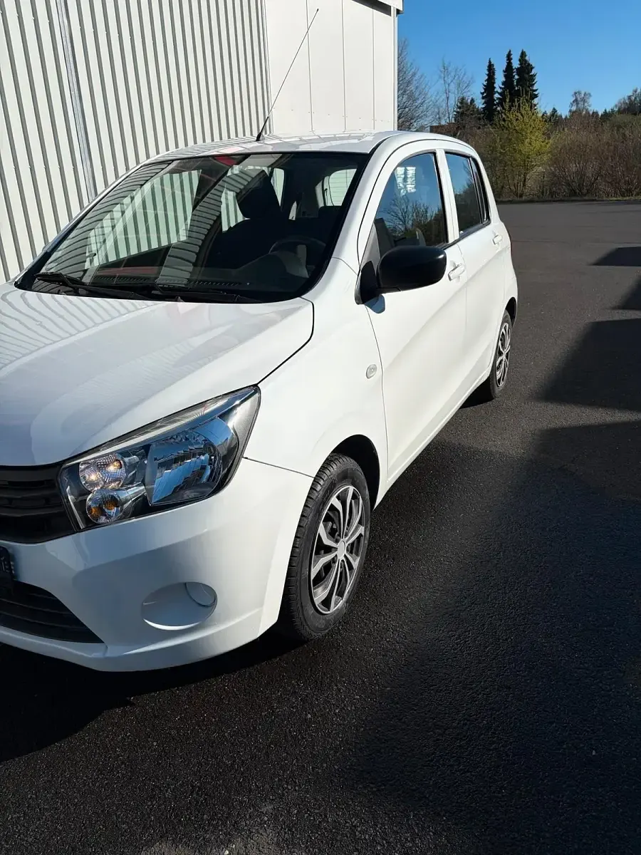 Gebraucht Suzuki Celerio 68 PS (50 kW) 2019 Weiß Kleinwagen