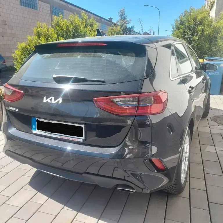 Gebraucht Kia Ceed Vision 140 PS (102 kW) 2024 Schwarz Kleinwagen