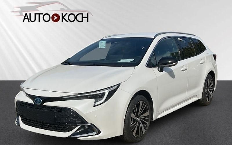 Neu Toyota Corolla 140 PS (102 kW) 2025 Weiß Kombi