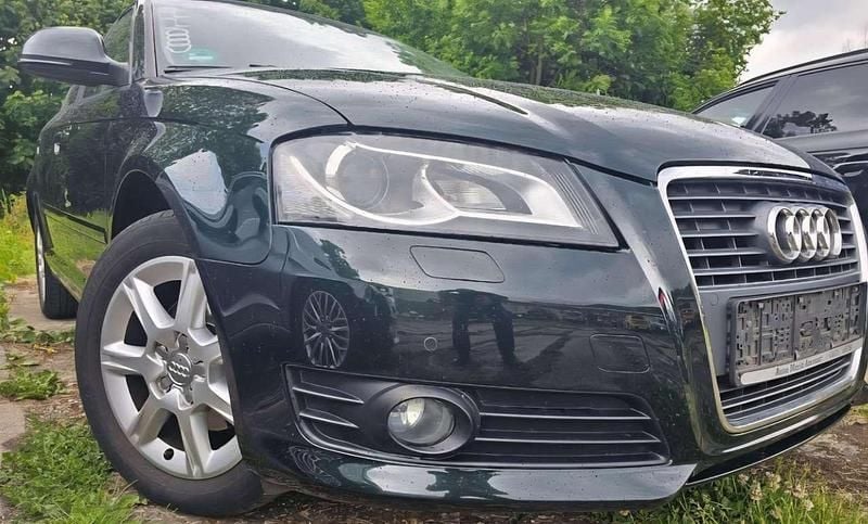Tiefgrün perleffekt Gebraucht 2009 Audi A3 Ambiente Kleinwagen | 3.900 € (Superpreis) - Bild 1/4