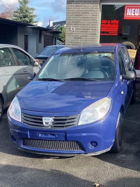 Blau Gebraucht 2008 Dacia Sandero Limousine | 2.200 € - Bild 1/4
