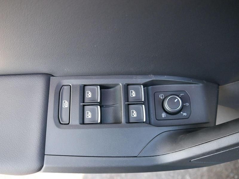 Neu Seat Leon FR 150 PS (110 kW) 2025 Magnetic tech grey Kombi