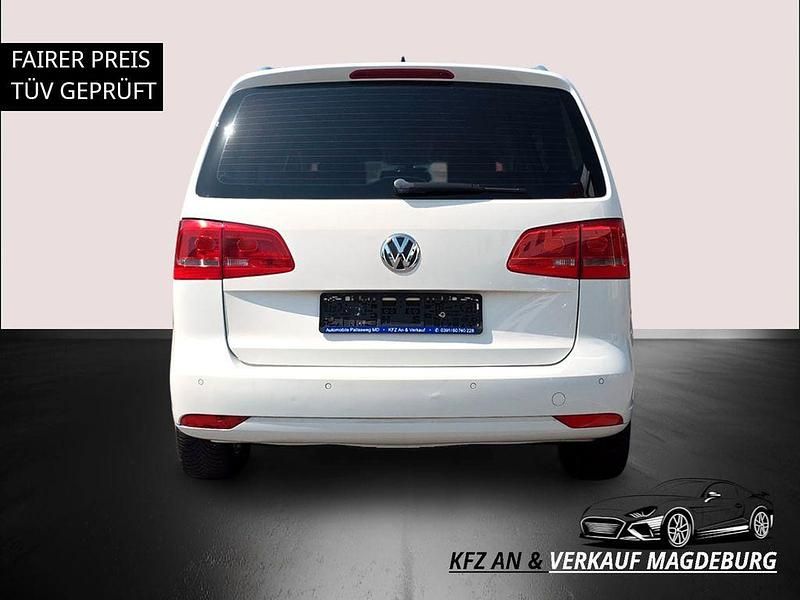 Gebraucht VW Touran Cup 105 PS (77 kW) 2015 Weiß Van / Kleinbus