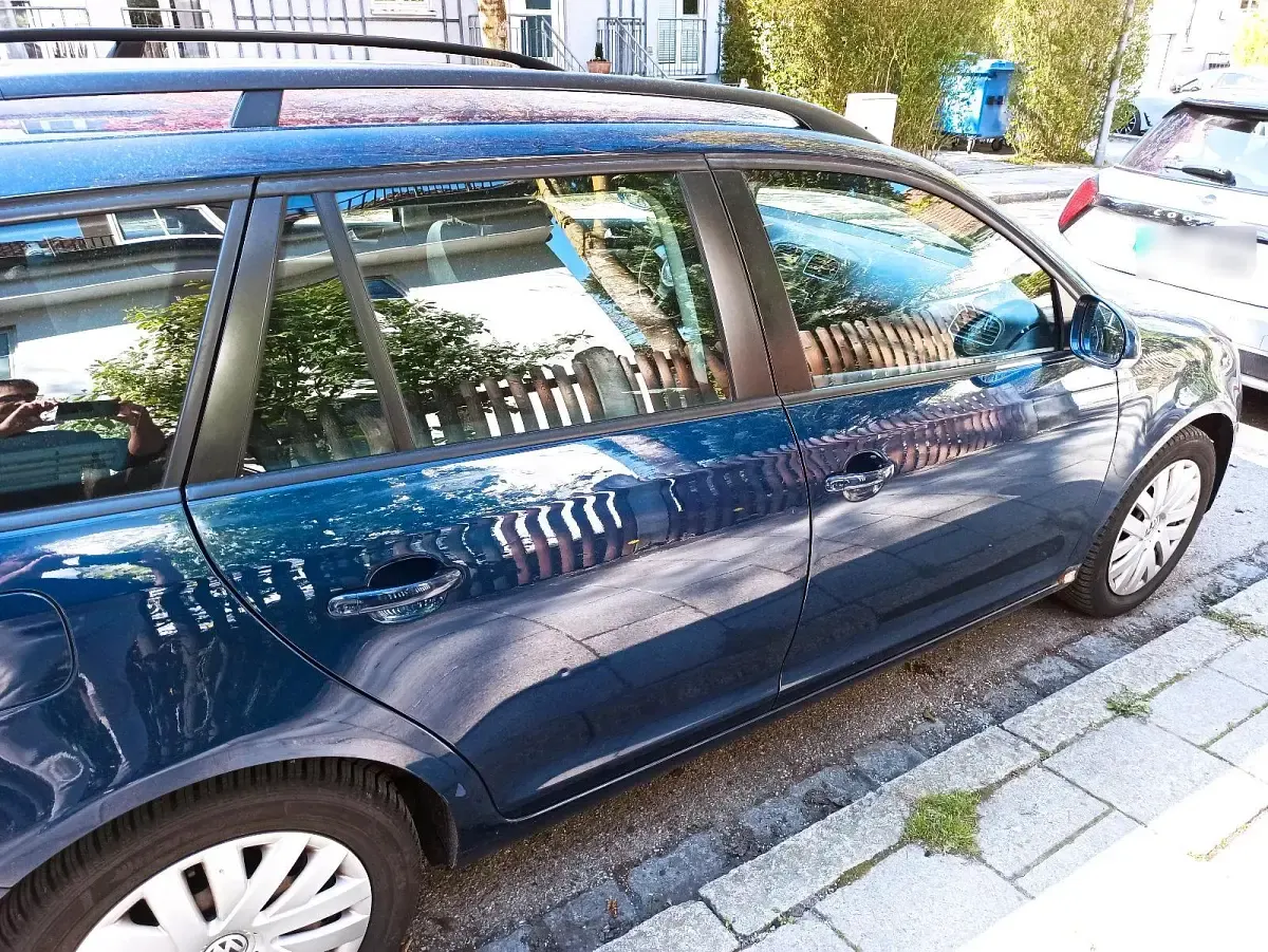 Gebraucht VW Golf VI 105 PS (77 kW) 2011 Blau Kleinwagen