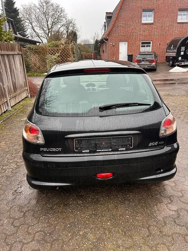 Gebraucht Peugeot 206 68 PS (50 kW) 2003 Schwarz Kleinwagen