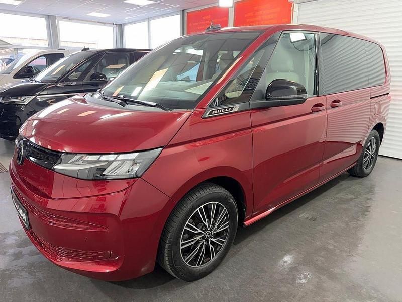 Usata VW Multivan Basis 150 CV (110 kW) 2024 Rosso Monovolume