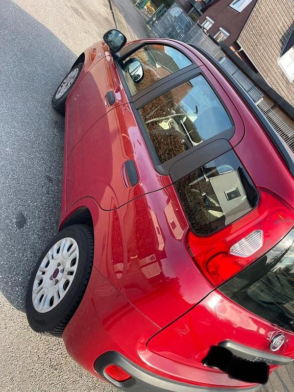 Gebraucht Fiat Panda 69 PS (50 kW) 2014 Rot Kleinwagen
