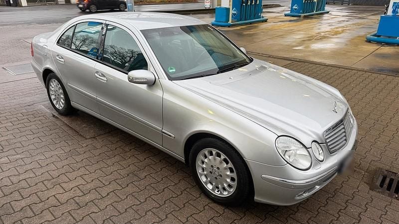 Gebraucht Mercedes E240 Elegance 170 PS (125 kW) 2004 Silber Limousine