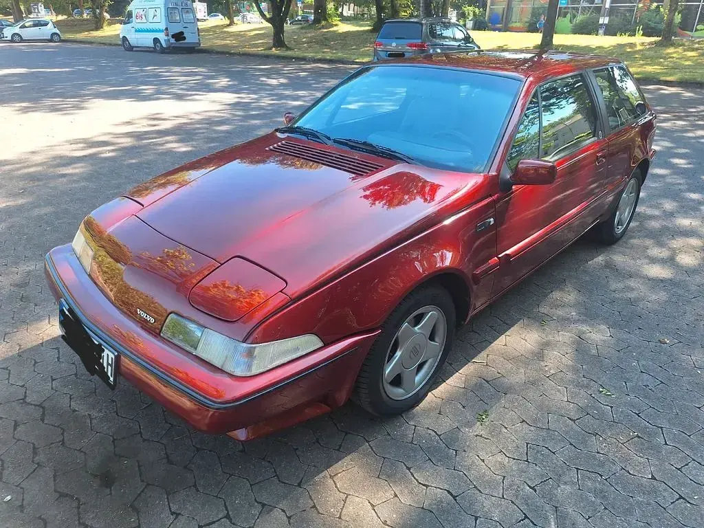 Gebraucht Volvo 480 109 PS (80 kW) 1995 Rot Coupé