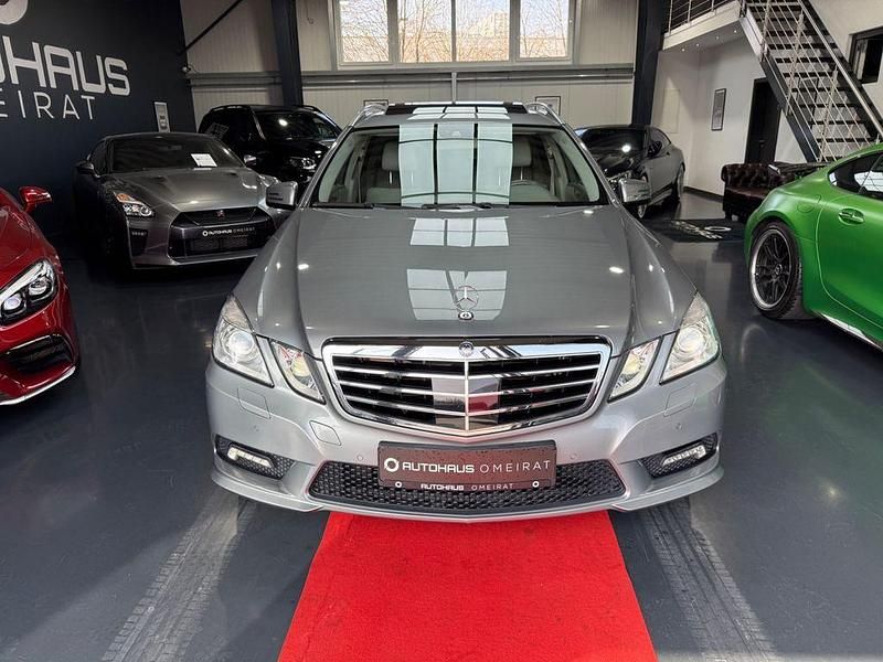 Gebraucht Mercedes E350 AMG 231 PS (169 kW) 2010 Silber Limousine